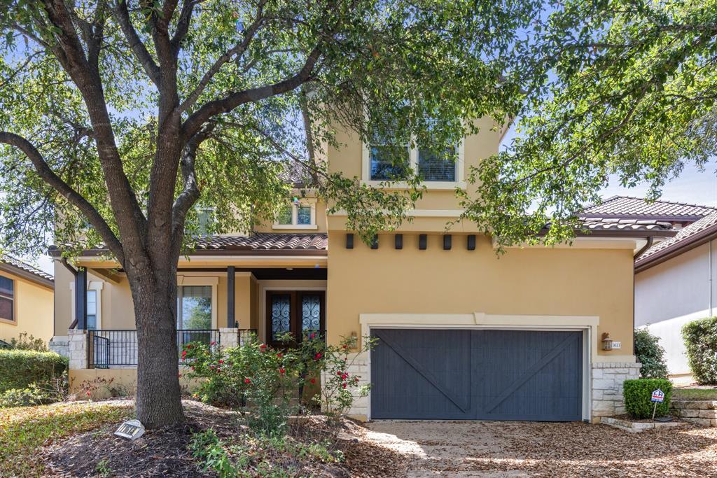 11613 Woodland Hills Trail in Austin, TX - Foto de edificio