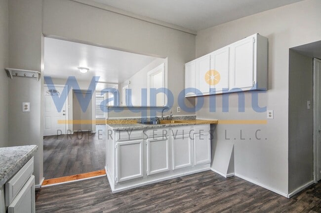 property at 19 Vandenberg Pl SE