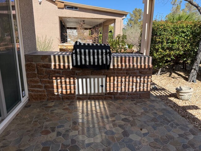 7826 Lyrebird Dr in North Las Vegas, NV - Building Photo - Building Photo