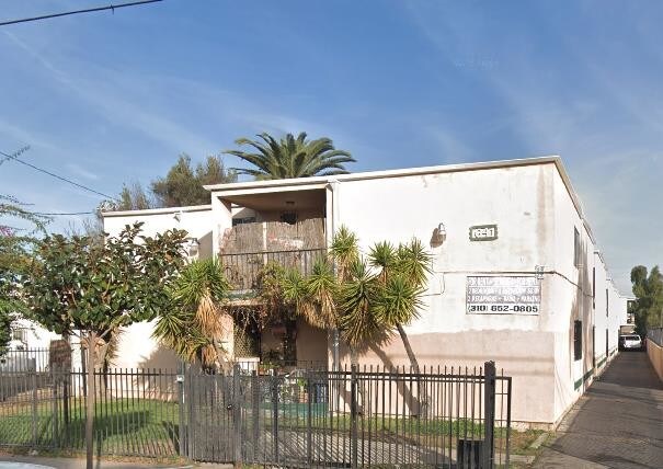 641 W 92nd St in Los Angeles, CA - Building Photo