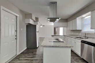 9615 Orangevale Dr in Spring, TX - Building Photo - Building Photo