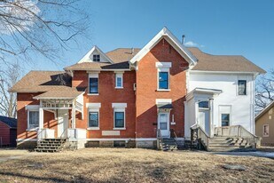 227 Allen St in Waterloo, IA - Building Photo