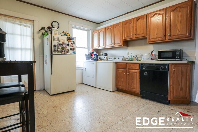 494 Washington St, Unit 1 in Boston, MA - Building Photo - Building Photo