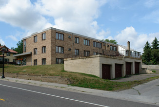 1900 Vincent Ave N in Minneapolis, MN - Building Photo - Building Photo