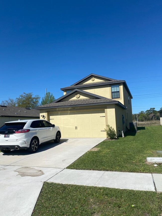 8531 Silverbell Loop in Brooksville, FL - Foto de edificio - Building Photo