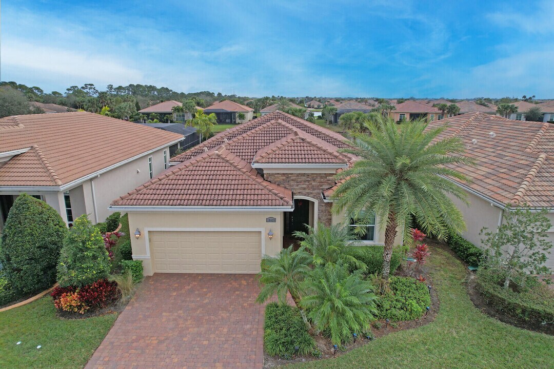 18029 SW Cosenza Wy in Port St. Lucie, FL - Building Photo