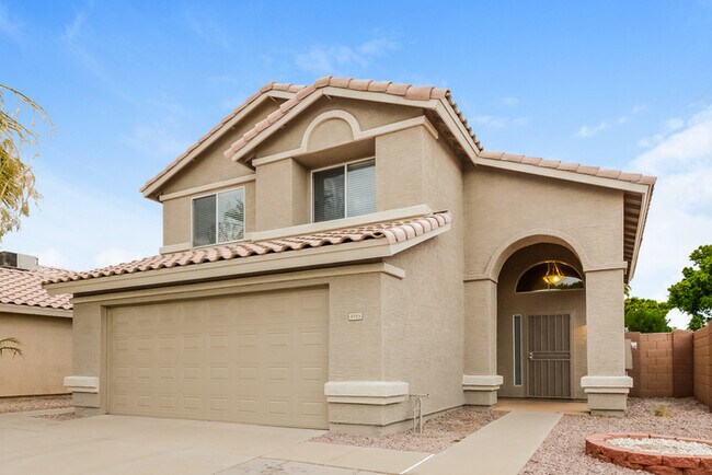 4955 W Oraibi Dr in Glendale, AZ - Building Photo - Building Photo