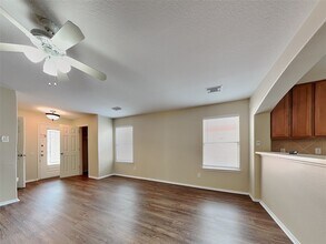 18798 Prairie Larkspur Dr in Houston, TX - Foto de edificio - Building Photo