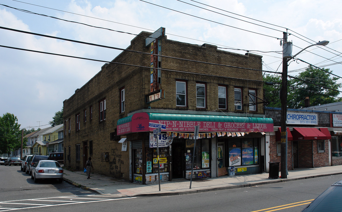 1158-1160 Stuyvesant Ave in Irvington, NJ - Foto de edificio