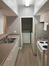 5105 City St in Orlando, FL - Foto de edificio - Building Photo