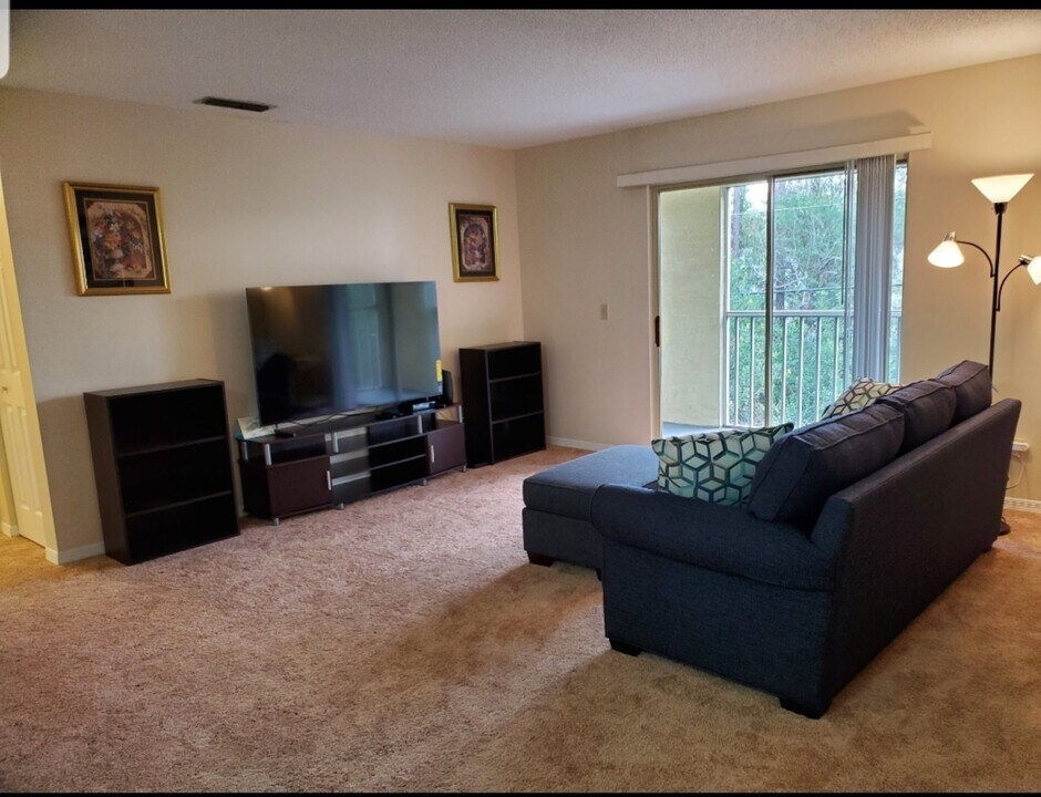 101 Bent Tree Dr in Daytona Beach, FL - Building Photo