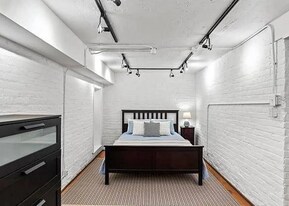 2572 N Prospect Ave, Unit G in Milwaukee, WI - Building Photo