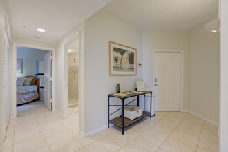 200 Uno Lago Dr in Juno Beach, FL - Building Photo - Building Photo