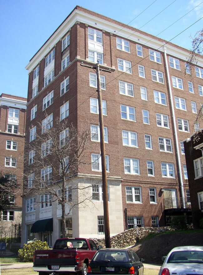 Greenbriar at the Altamont Apartments Birmingham, AL Apartments For Rent