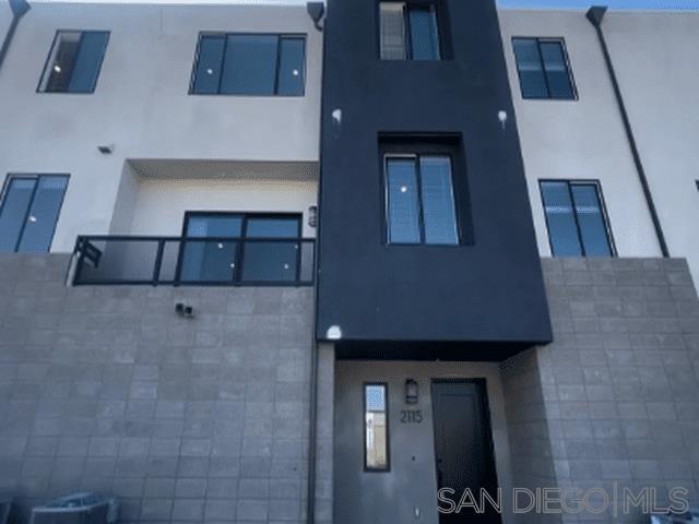2115 Reed Dr
