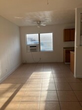 1340-1342 NE 7th Ave in Fort Lauderdale, FL - Foto de edificio - Building Photo