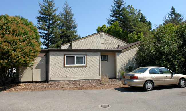 4414 Culebra Ave in Santa Rosa, CA - Building Photo - Building Photo