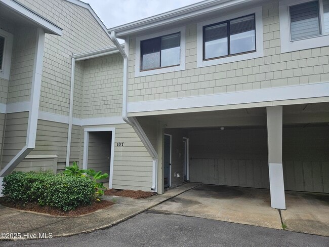 property at 107 Driftwood Ct