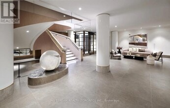 399 Royal Orchard Blvd in Markham, ON - Building Photo - Building Photo