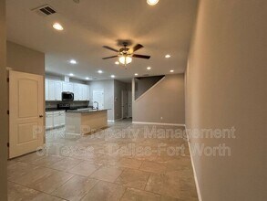 1918 Timber Oaks Dr in Garland, TX - Building Photo - Building Photo
