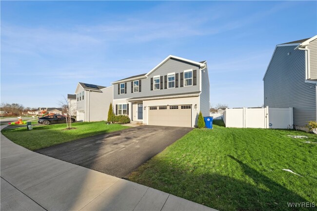 32 Florence Ln in Amherst, NY - Building Photo - Building Photo