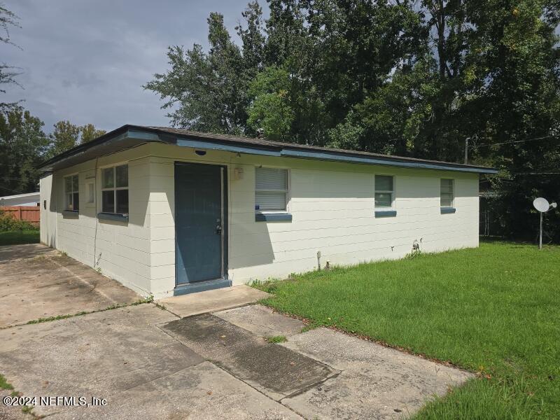 6925 Goldilocks Ln in Jacksonville, FL - Building Photo