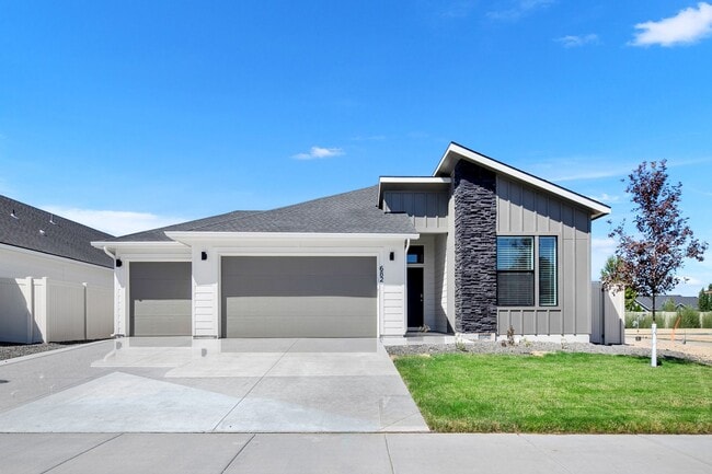 property at 682 W Snowy Owl St