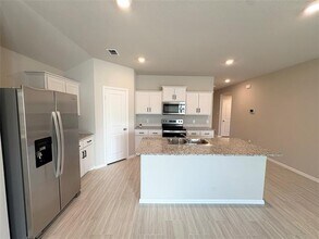 533 Crestridge Dr N in Cleburne, TX - Building Photo - Building Photo