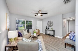 3703 W Leila Ave in Tampa, FL - Foto de edificio - Building Photo