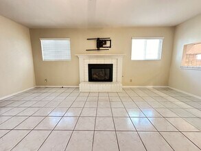 3219 Harvard Dr in Bakersfield, CA - Building Photo - Building Photo