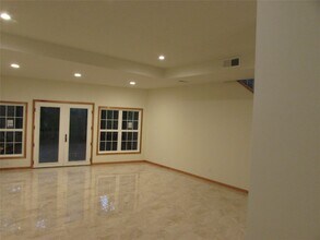 201 Vanderpool Ln in Houston, TX - Building Photo - Building Photo