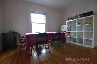45 Montcalm Ave, Unit 2 in Boston, MA - Foto de edificio - Building Photo