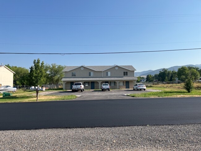 60 E 200 N, Unit 2