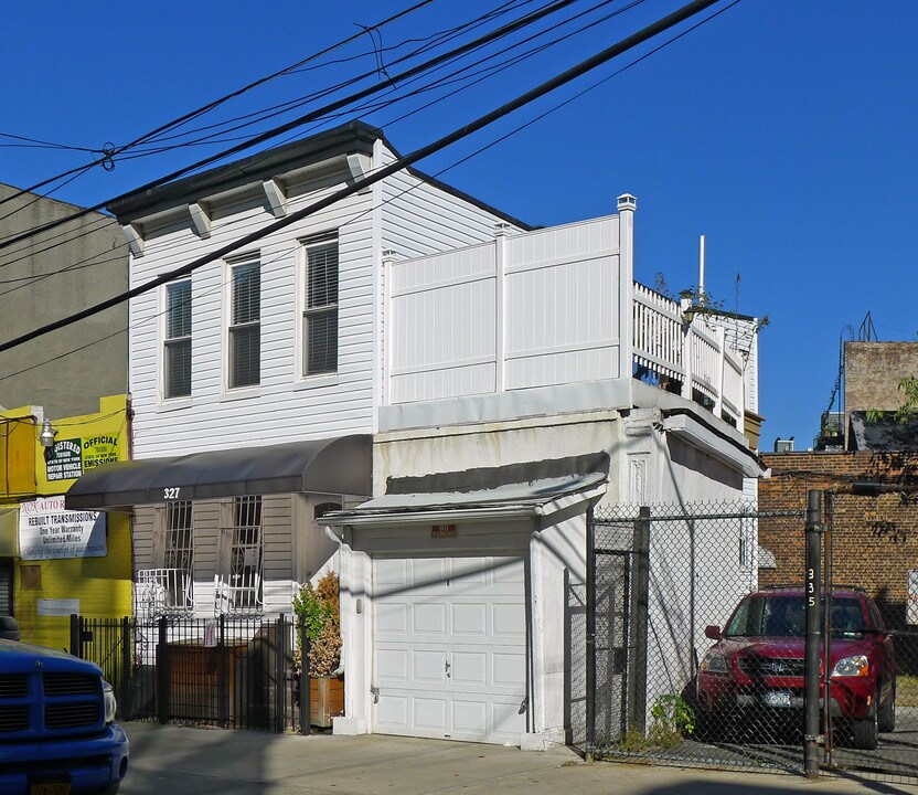 327 Saint Marks Ave in Brooklyn, NY - Building Photo