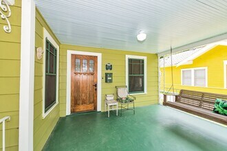 1026 W Temple St in Houston, TX - Foto de edificio - Building Photo