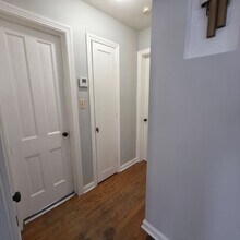 875 E 258th St in Euclid, OH - Foto de edificio - Building Photo