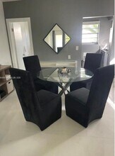 1604 Drexel Ave in Miami Beach, FL - Foto de edificio - Building Photo