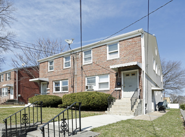 801-803 Garden St in Elizabeth, NJ - Building Photo - Building Photo