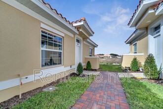 1600 Cumin Dr in Poinciana, FL - Foto de edificio - Building Photo