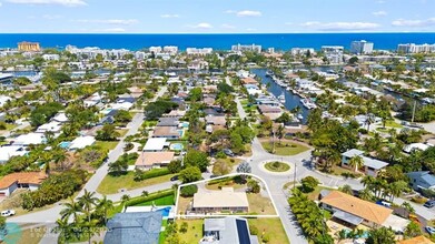 541 SE 15th Ave in Deerfield Beach, FL - Building Photo - Building Photo