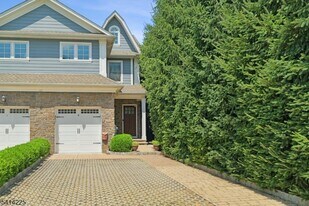 61 Mechanic St in Millburn, NJ - Building Photo