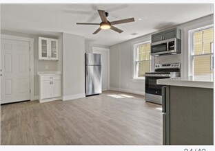1540 Purchase St in New Bedford, MA - Building Photo - Building Photo