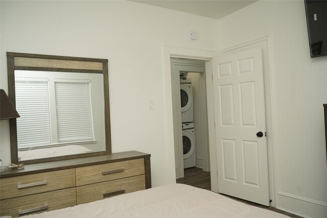 property at 2516 Isabella St