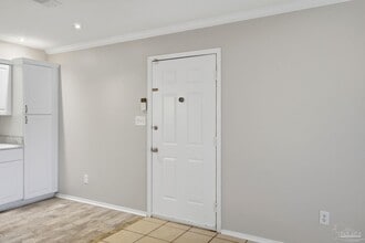 2300 W Michigan Ave in Pensacola, FL - Building Photo - Building Photo