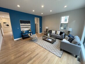 215 N Sarah St-Unit -Unit 11 in St. Louis, MO - Building Photo - Building Photo