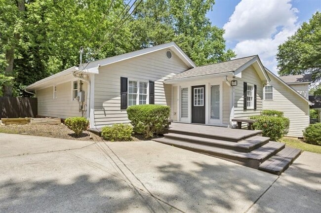 2192 Spink St NW in Atlanta, GA - Building Photo - Building Photo