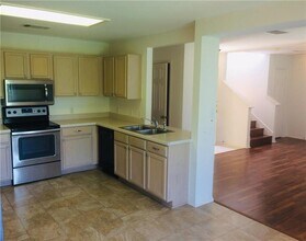 826 Palitine Ln in Pflugerville, TX - Foto de edificio - Building Photo