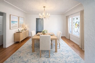 160 Santa Ana Ave in Long Beach, CA - Building Photo - Building Photo