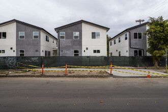 6901 Hinds Ave in North Hollywood, CA - Building Photo - Building Photo