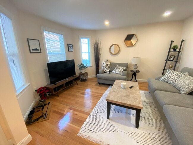 6 Nashua St, Unit 2